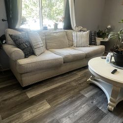 Furniture Couches Sofa and Loveseat 