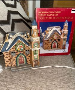 1993 Dickens Collectables Hand Painted Porcelain Lighted Church Original  