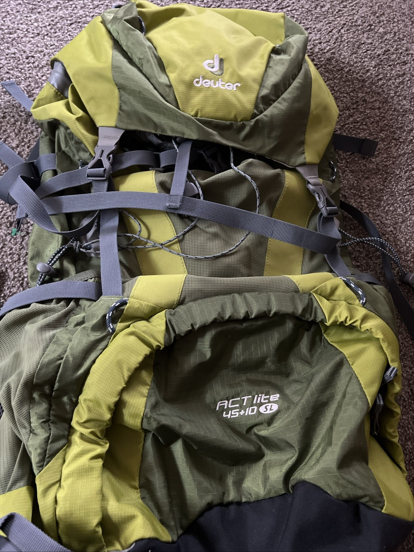 Deuter Act Lite 45+10 SL Hiking Backpack
