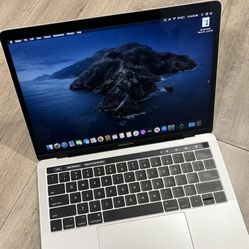 Apple 2016 MacBook Pro Touchbar 13 Inches Silver 