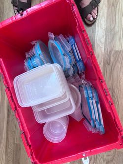 Snapware food storage containers