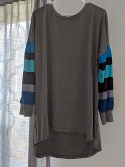 Brand new ladies top size large.