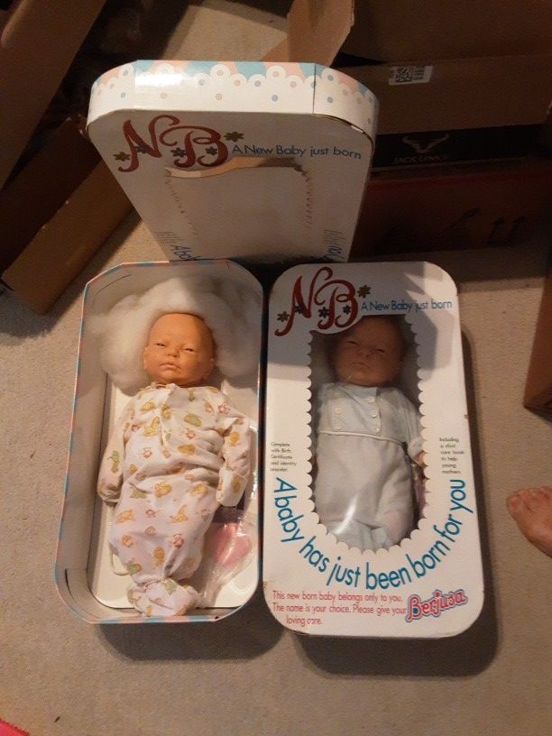 Berjusa Anatomically Correct Newborn Baby Dolls, 20"
