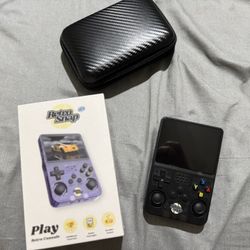 Retro Snap Handheld Gaming System !