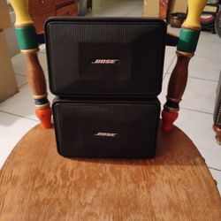 2 Bose Speaker 