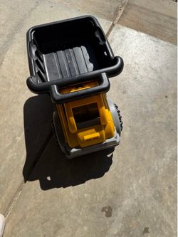 Large dump truck toy
