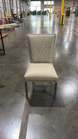 Elegant creamy chair