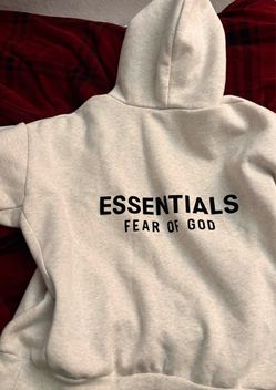Essential hoodie