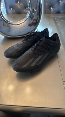 Soccer cleats 9.5