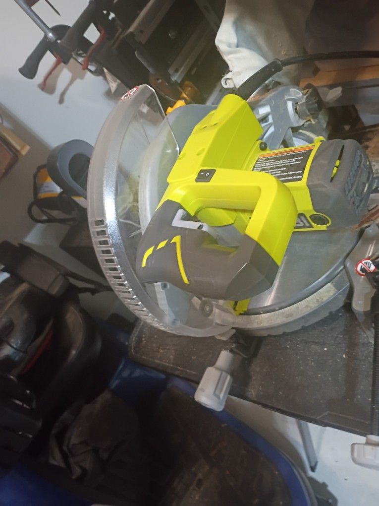 Roby Table Minor Saw