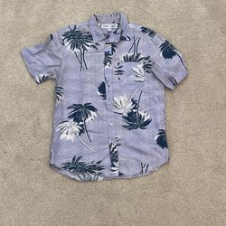 Mens Short Sleeve button down Size Small
