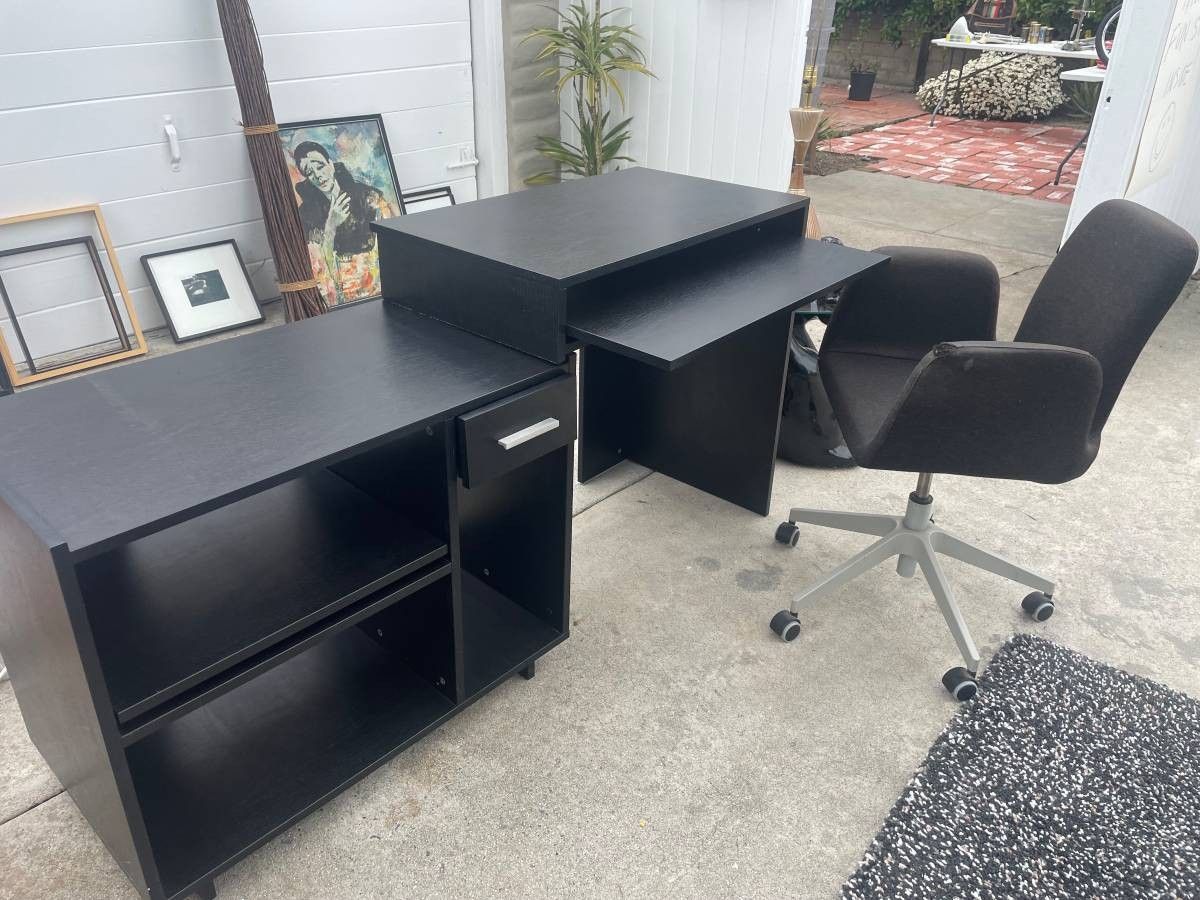 black modern desk