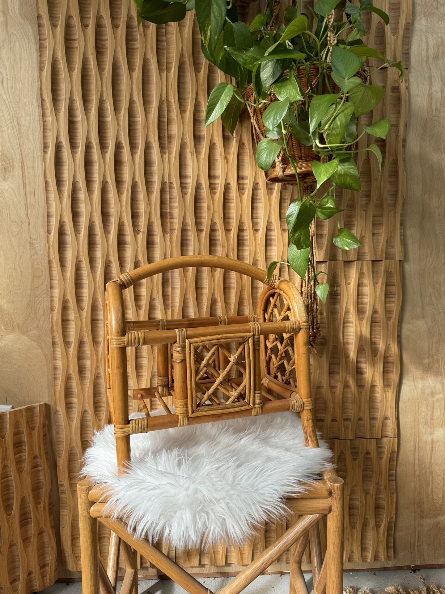 Vintage Bamboo Magazine Book Holder Woven Bentwood Boho Storage Cottage Jungalow Plant Yarn Knit