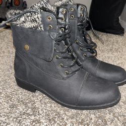 Black Winter Boots 