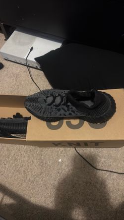Yeezy 350  V2 CMPCT Knit Size 9