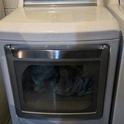 7.3 cu.ft. Smart Wi-Fi Enabled Gas Dryer with TurboSteam™