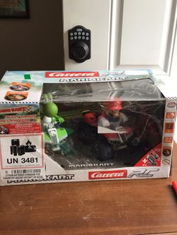 Carrera Mario Kart RC Ready To Run Set Mario & Yoshi