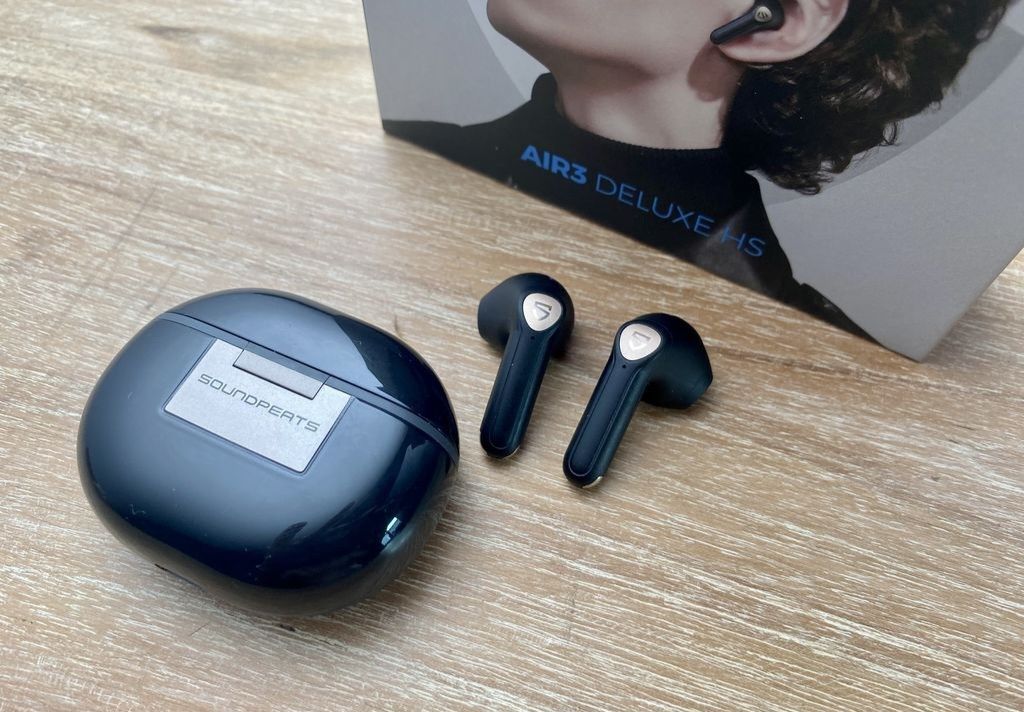 SoundPEATS Air3 Deluxe HS Wireless Earbuds (w/ Original Packaging & Accessories)