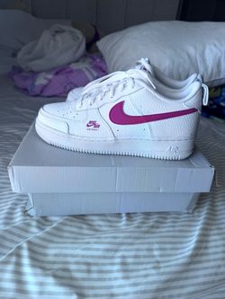 White/red Nike Air Force 1’s