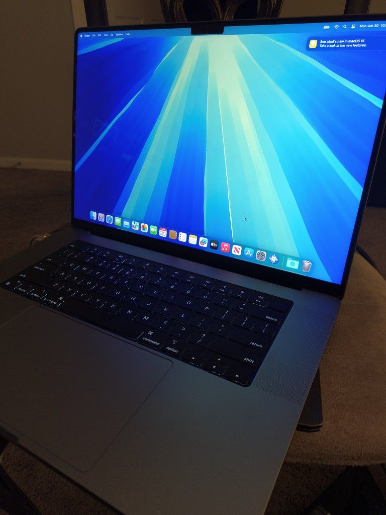 16 Inch Apple MacBook Pro M1 Pro