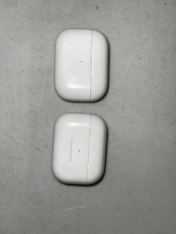 AIRPODS PRO CASE USE LIKE BRAND NEW