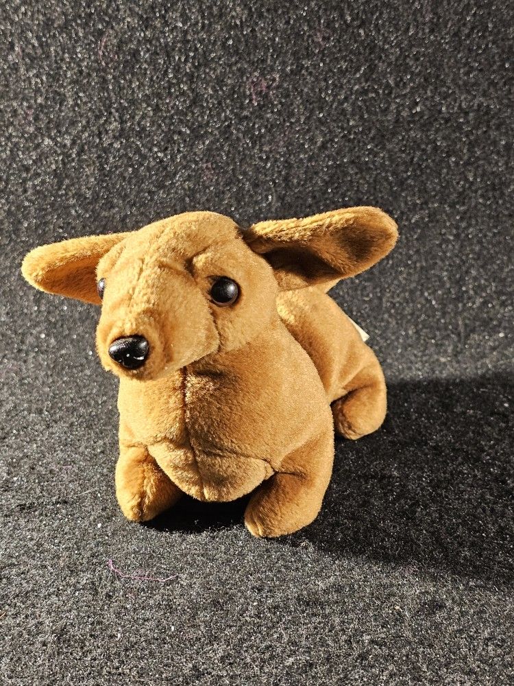 Original Ty Beanie Baby Weenie the Dog DOB July 20, 1995 Excellent Pre-owned!