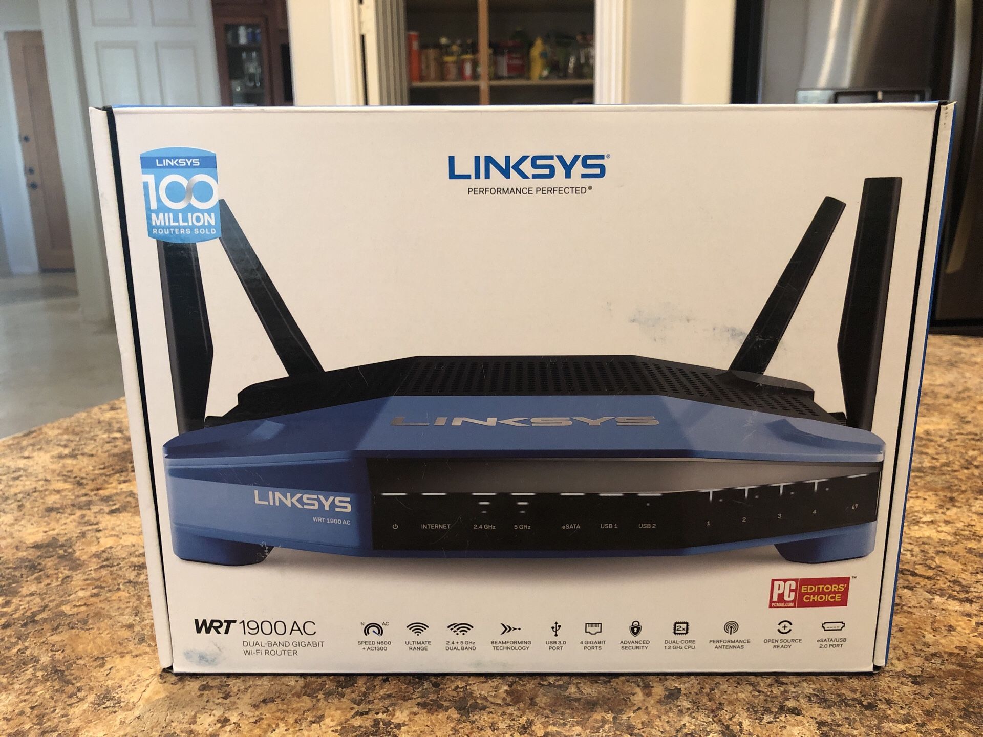 LINKSYS Router WRT 1900 AC