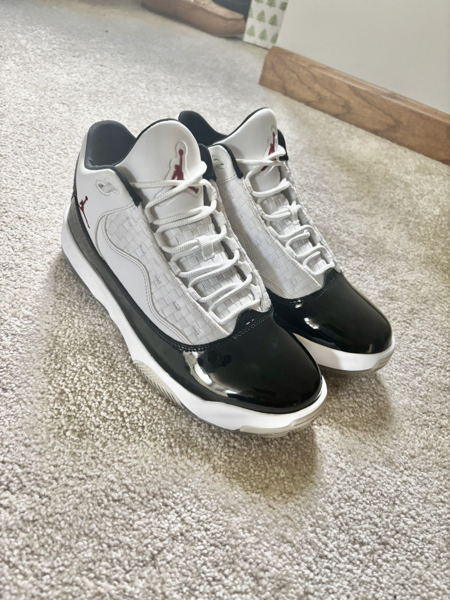 Jordan Max Aura 2 – Men’s Size 8 