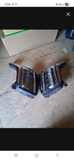 2015-2020 cadillac escalade headlights RH LH OEM