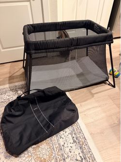 BabyBjörn Travel Crib Light