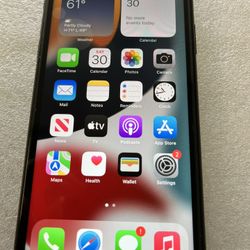 iPhone 11 FactoryUnlocked any carriers 64 GB great condition