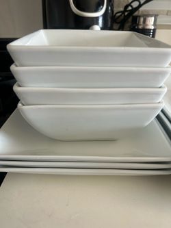 Moving sale dish