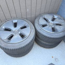 Tesla Model 3 Wheels+Tires 235/45/18