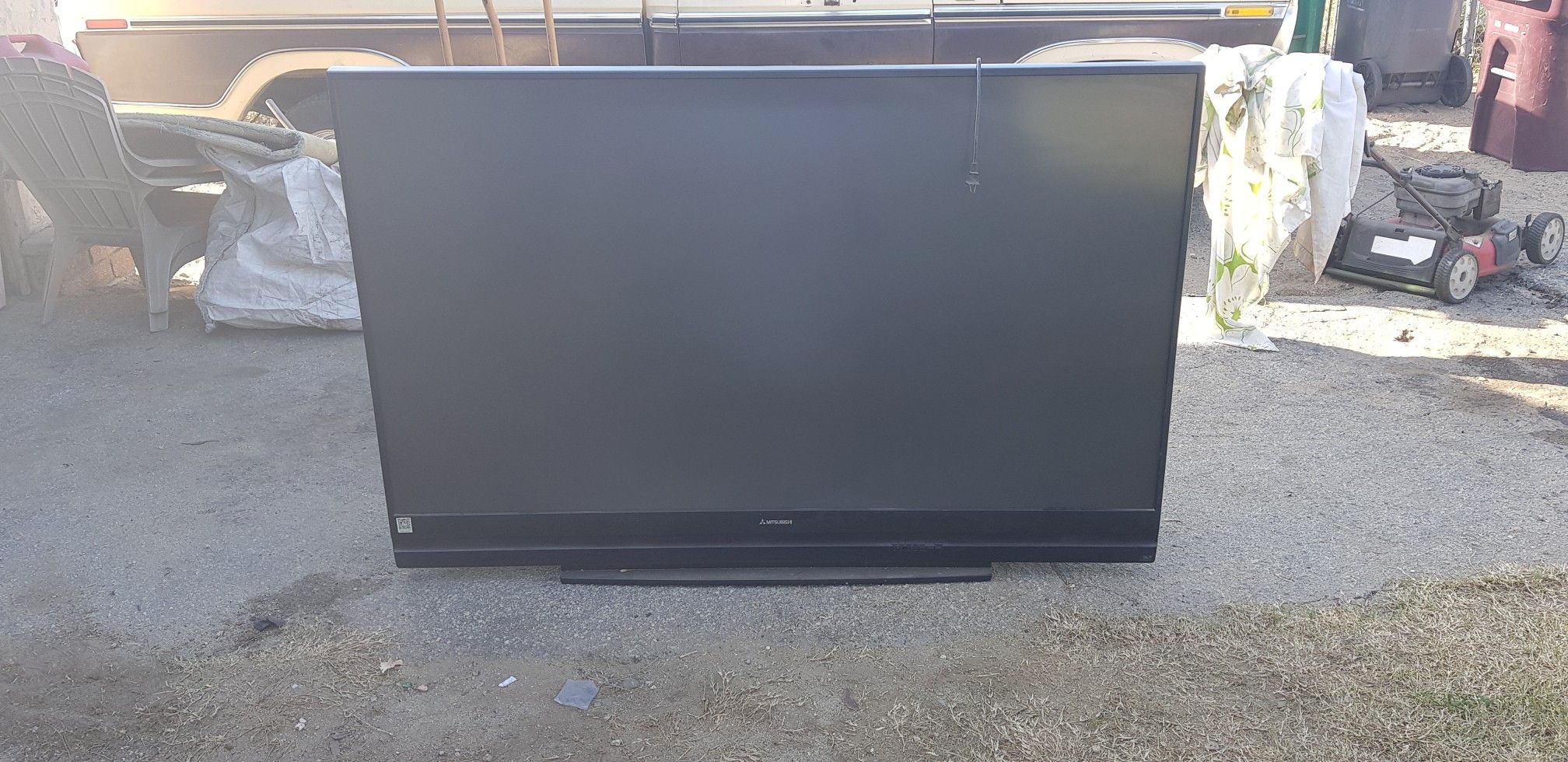 Mitsubishi 3D 73" 1080P DLP TV