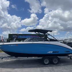 2023 Yamaha Jet Boat 
