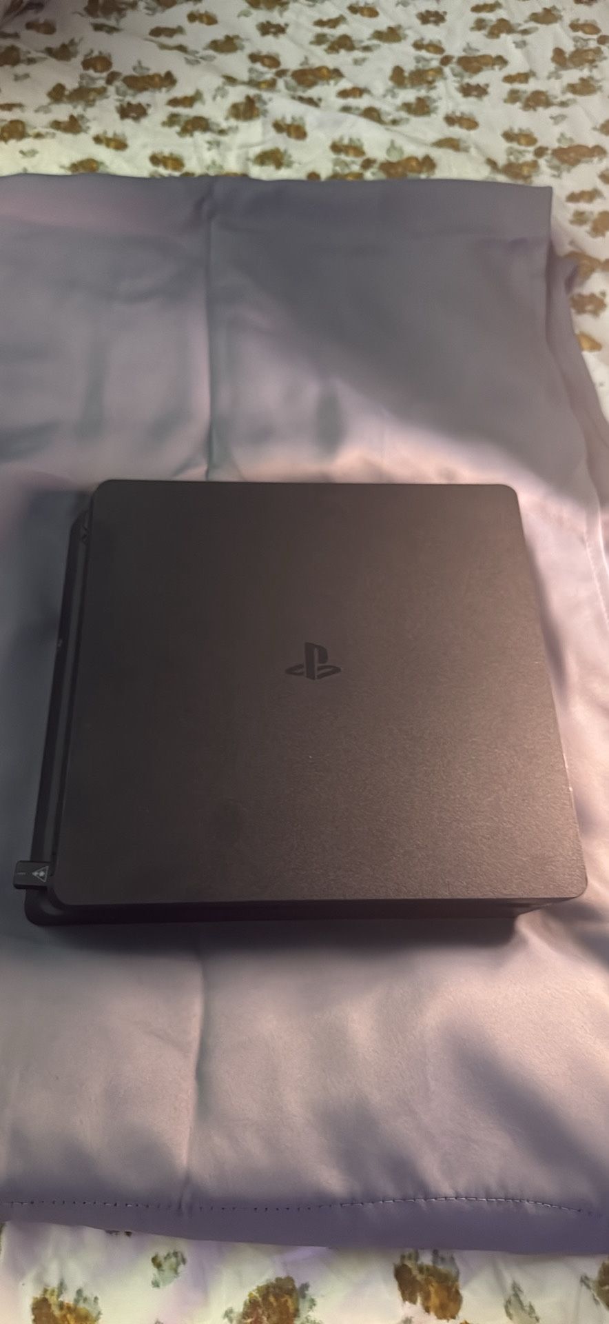 Playstation 4 With Controller