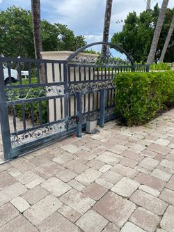 Sliding or swing electric gate slow or noisy? I handle all movement problems
