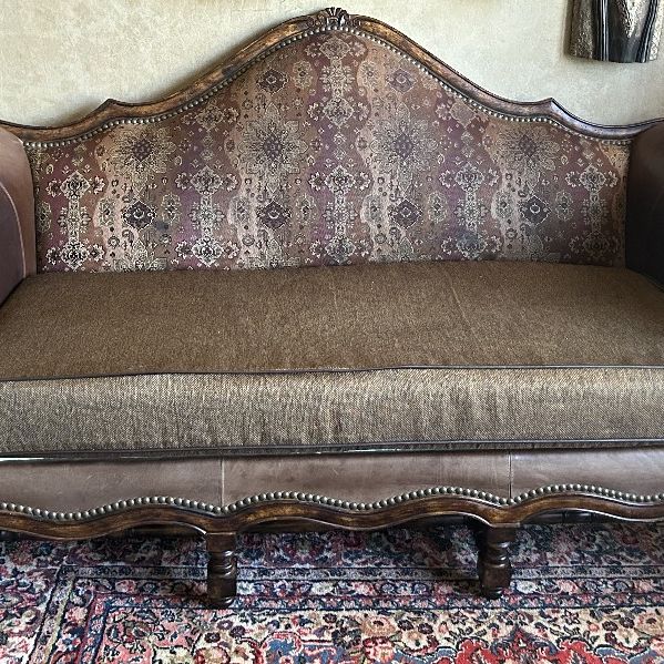 Paul Roberts Sofa 7½'x3'