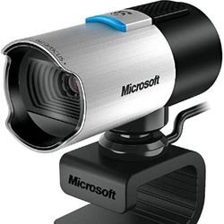 Microsoft 1425 LifeCam 1080P Webcam with Microphone Auto-Focus Light Correction