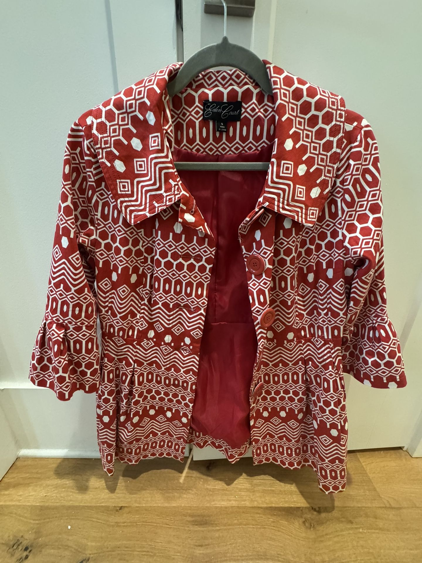 Eden Court Bell 3/4 Sleeve Button-up Flared & Pleated Tail Peacoat (Small)