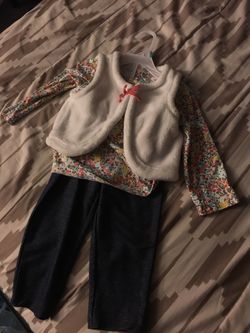 Baby girl Carter’s outfit