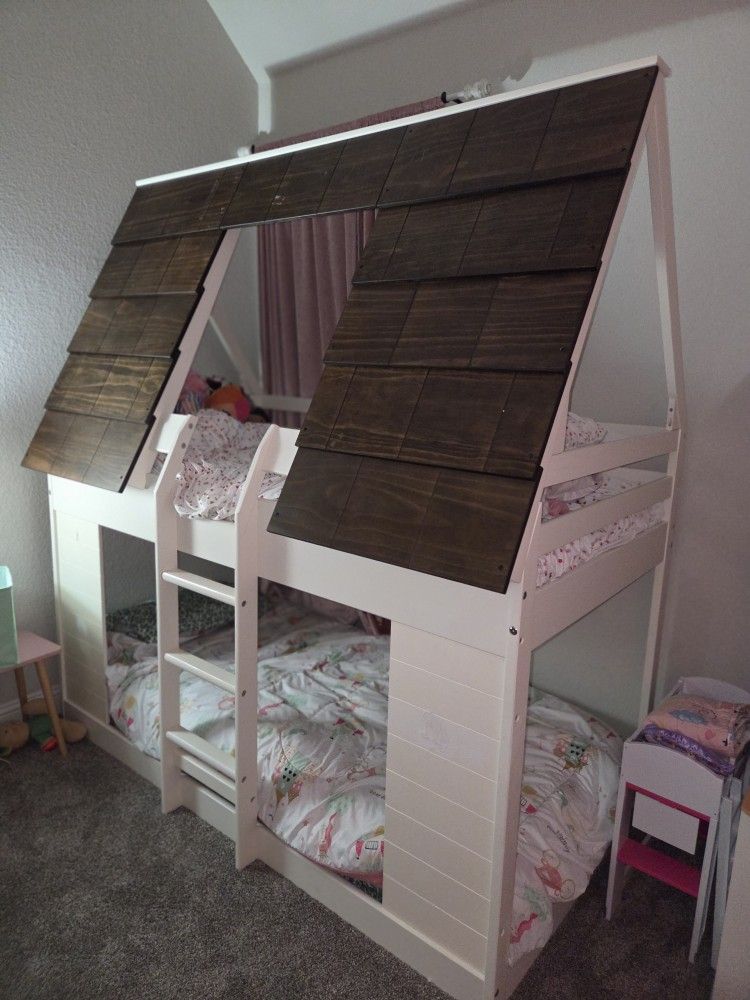 Bunk Bed Cottage TWIN
