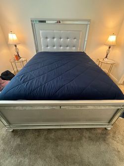 Queen Bed