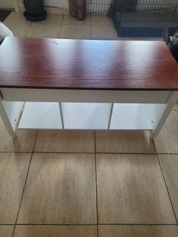 Center Table ,good Condition 