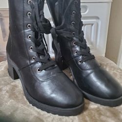 Black Boots Size 8 Women's 