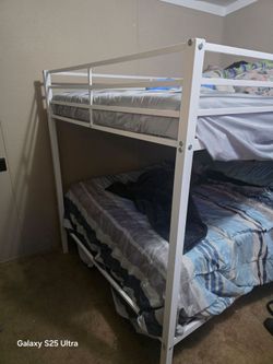 Full sized metal bunk bed, mirror, walking pad