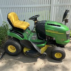 2005 John Deere L118. 