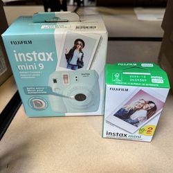 Fujifilm Instax Mini 9 Instant Camera - Ice Blue, 2.7x4.7x4.6 (Instax Mini 9 - Ice Blue) + 20 films