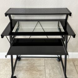 Rolling Computer Desk with Pull Out Keyboard Tray