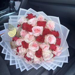 ramo| flowers| flower bouquets| bouquet| roses| valentines